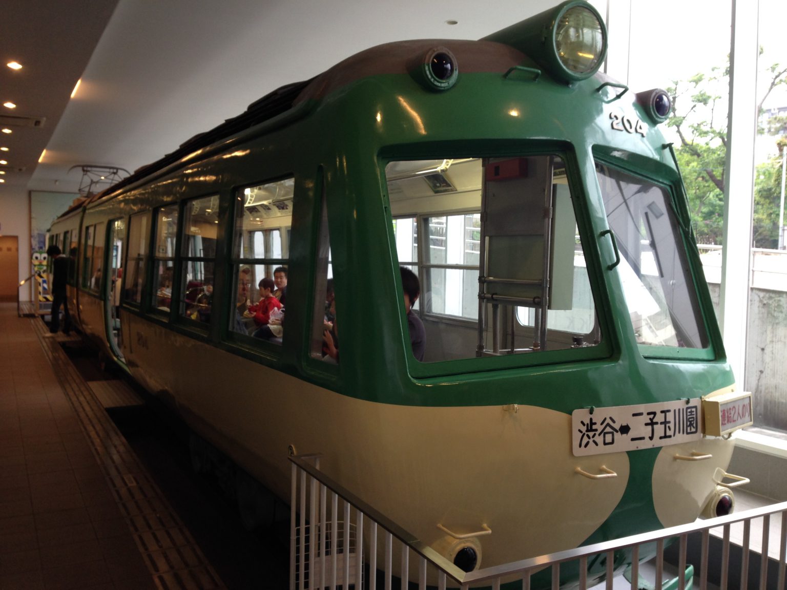 電車とバスの博物館 歴代の東急電鉄車両と運転シミュレータ体験 たまねこトラベル